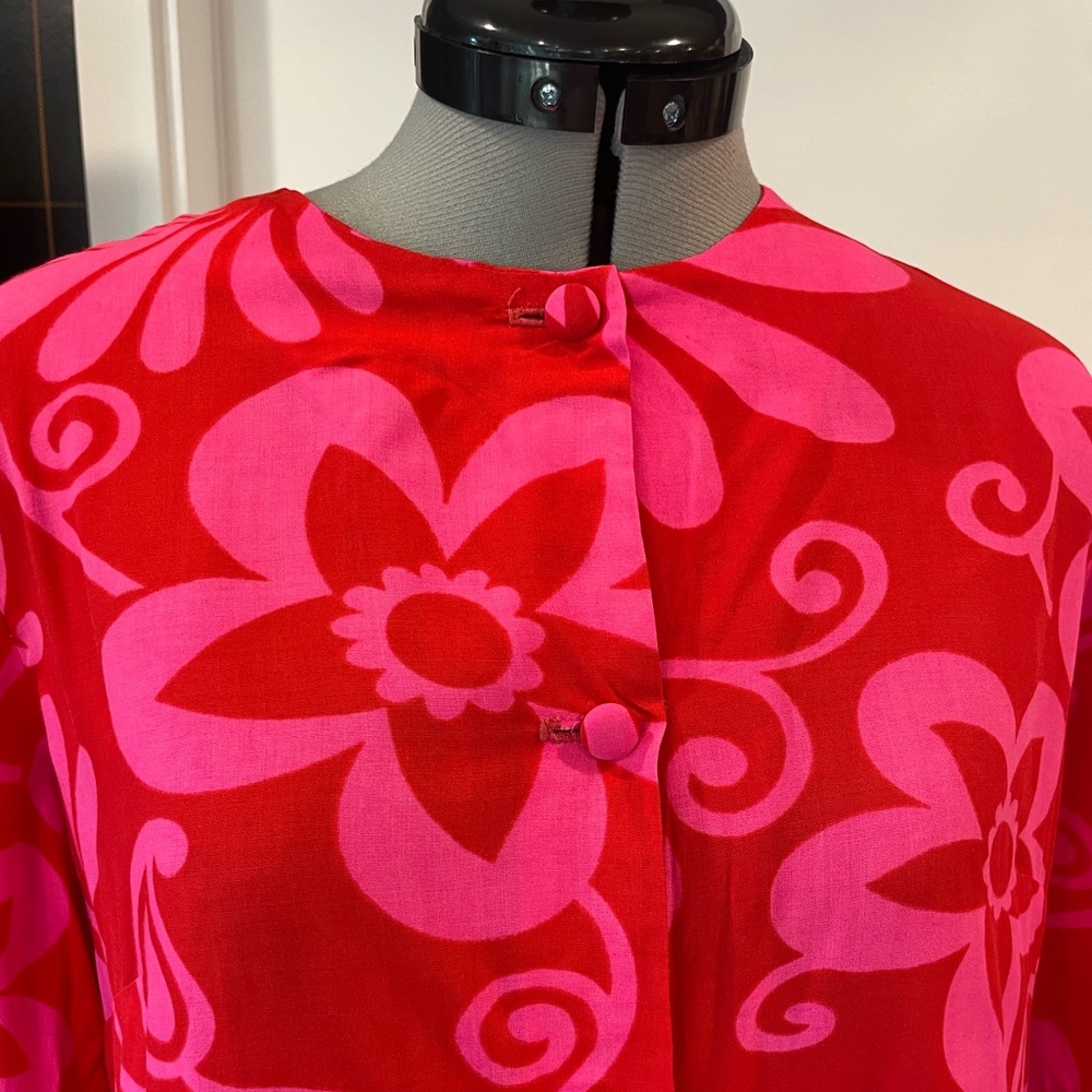 Vintage Liberty House Waikiki Tunic, floral, pink/red, covered buttons, S, GUC - Picture 3 of 9